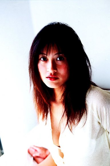 陈坤周迅香港逛街被拍:我们是死党闺蜜-九游体育app(图1) 九游体育平台