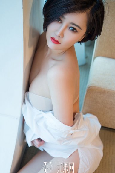 好友曝料欧弟未婚妻是其粉丝 倒追十年修成正果_九游体育平台(图2) 九游体育